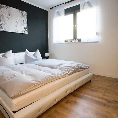 Zum Kaeutzchen 120Qm Ferienhaus 8 Personen 4 Schlafzimmer Nossentiner Huette Exterior foto