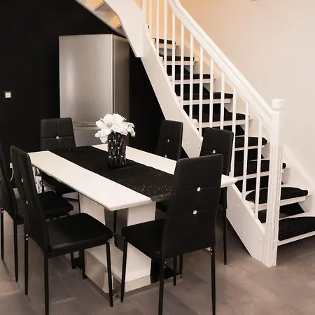 Zum Kaeutzchen 120Qm Ferienhaus 8 Personen 4 Schlafzimmer Nossentiner Huette Exterior foto