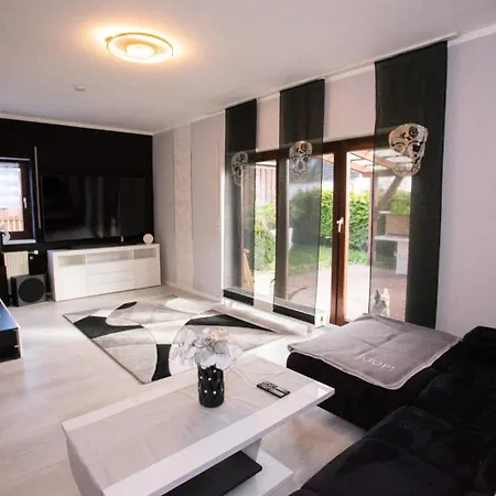 Zum Kaeutzchen 120Qm Ferienhaus 8 Personen 4 Schlafzimmer Nossentiner Huette Exterior foto